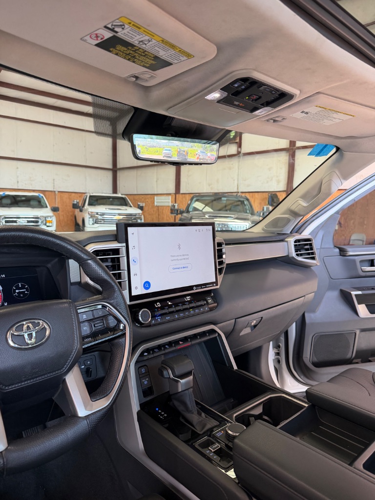 2024 Toyota Tundra Limited - Photo 17