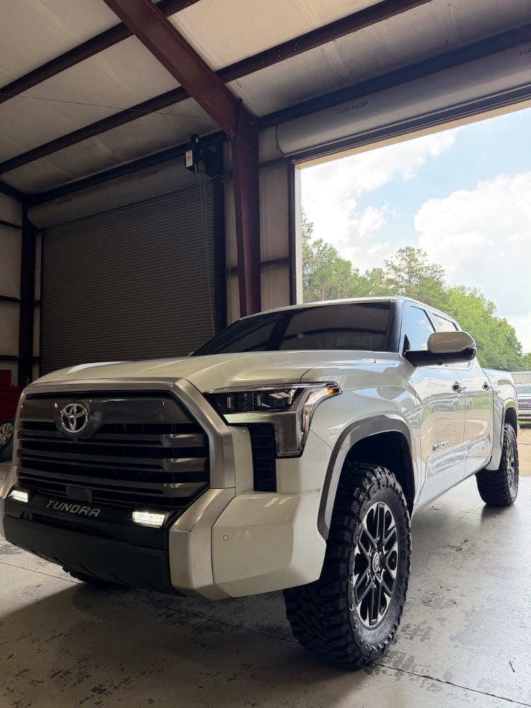 2024 Toyota Tundra Limited - Photo 11