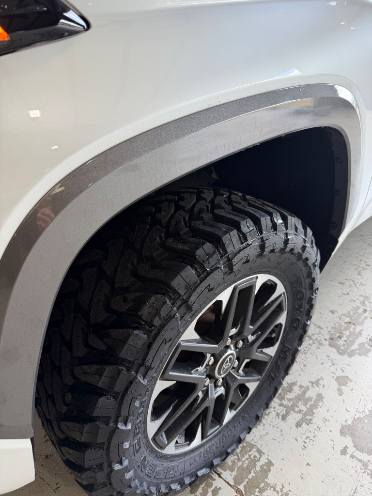 2024 Toyota Tundra Limited - Photo 12
