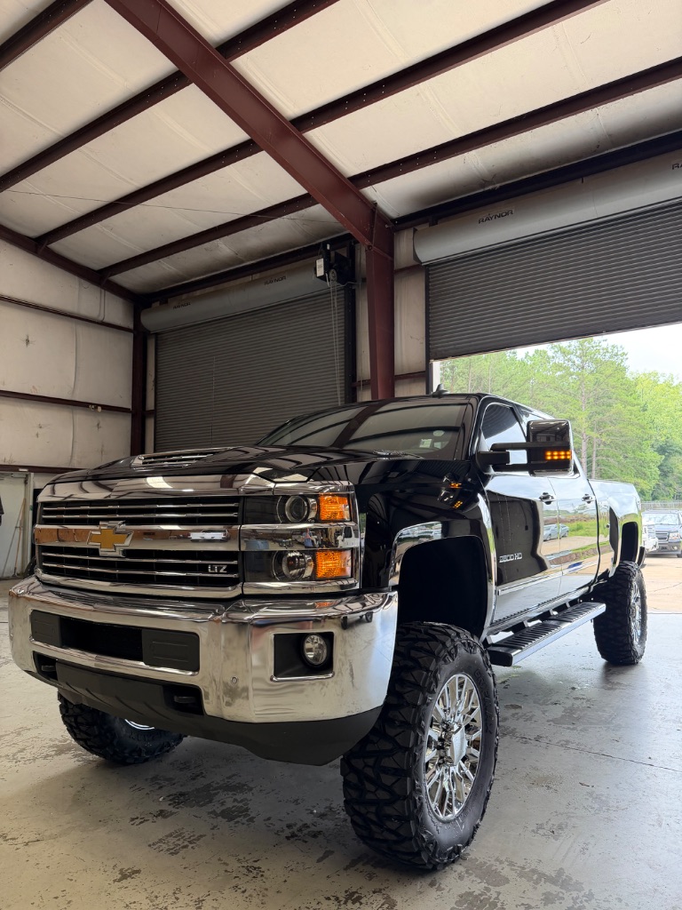 2017 Chevrolet Silverado 2500HD LTZ - Photo 10