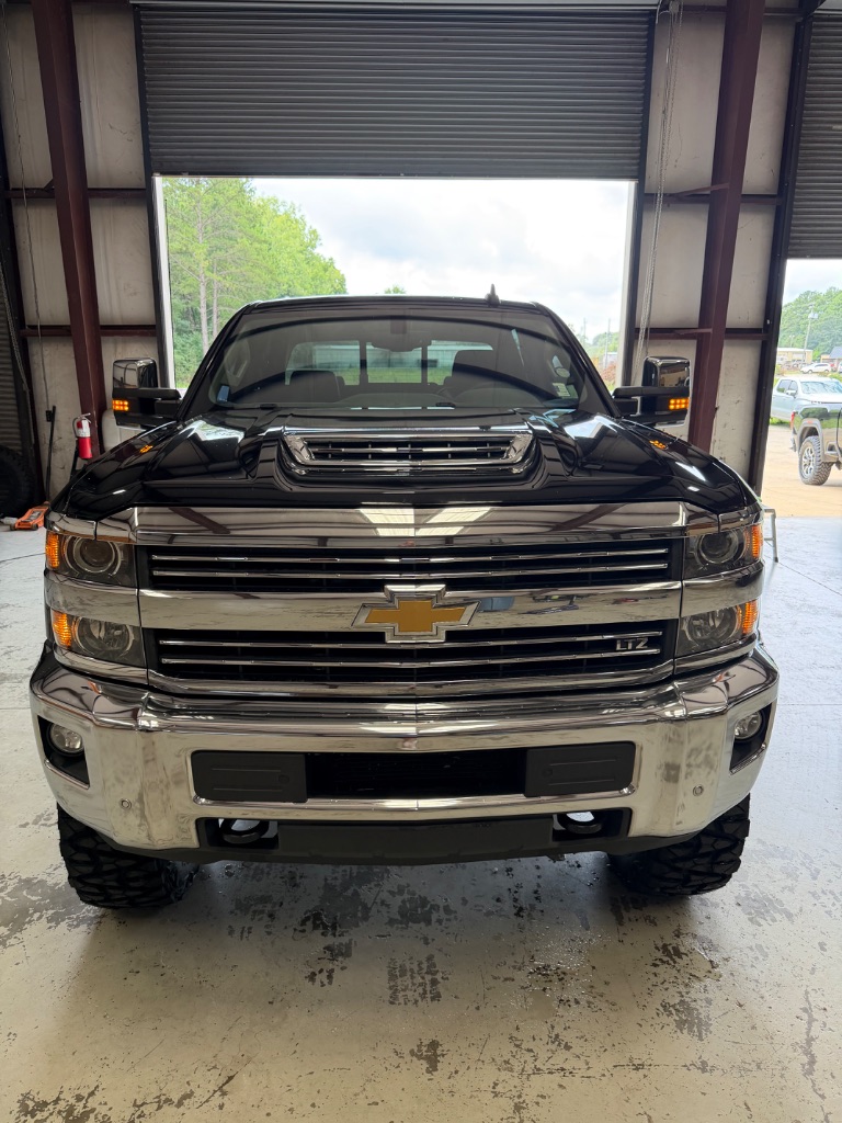 2017 Chevrolet Silverado 2500HD LTZ - Photo 9