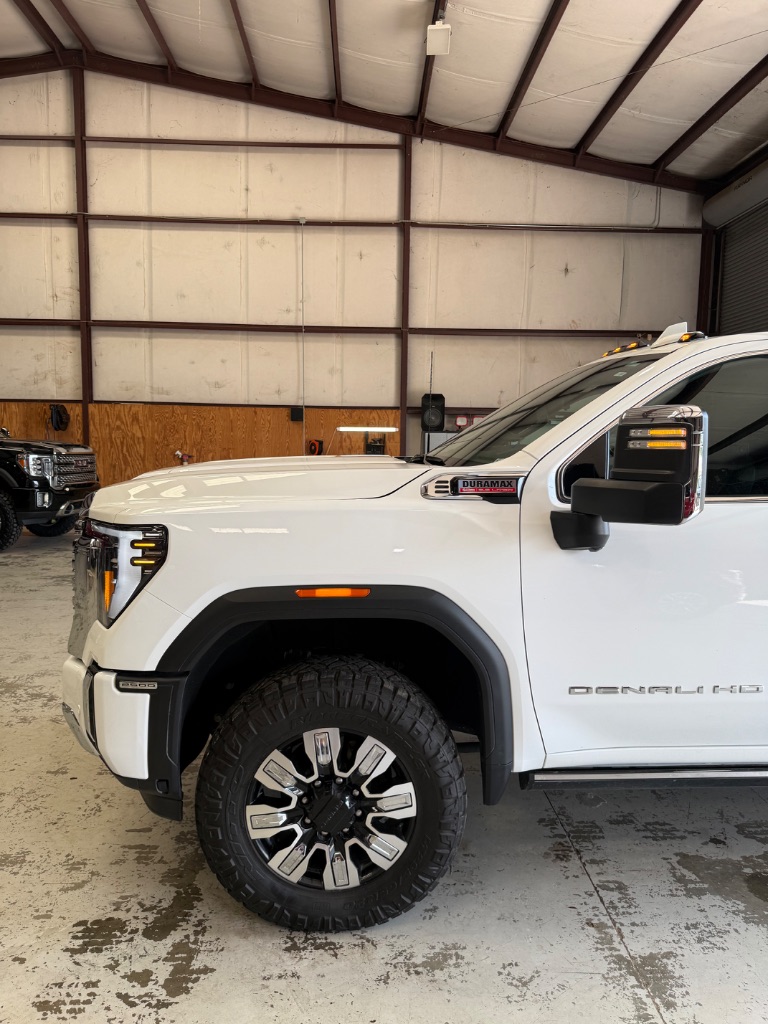 2024 GMC Sierra 2500HD Denali - Photo 10